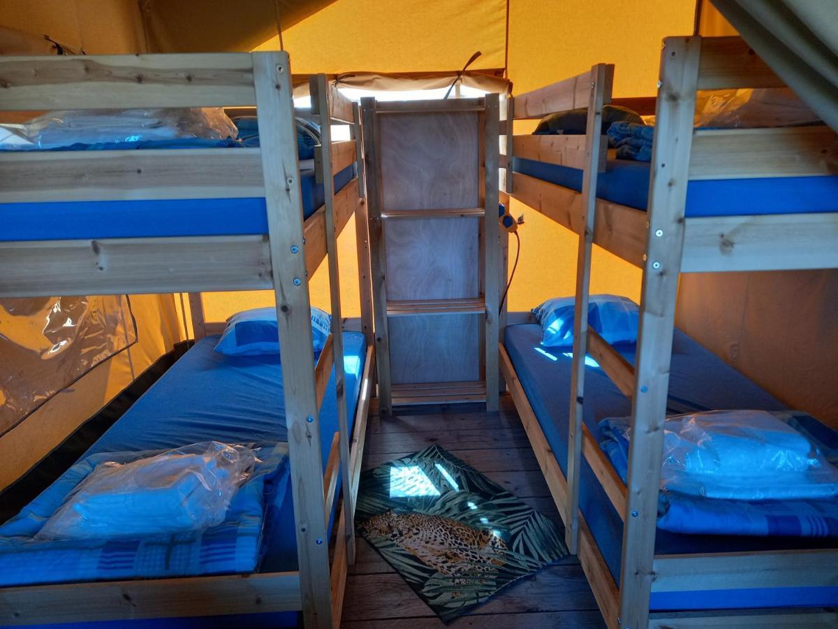 Comfort Safaritent 6 Pers En Mini Camping Zwiggelte Bagian luar foto
